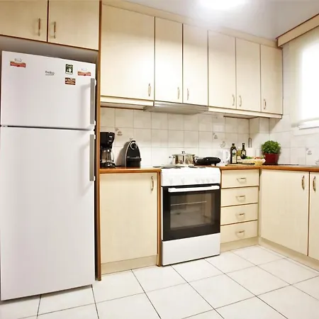 Marina's City Center 2 Bedrooms Apt