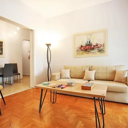 Apartmán Marina's City Center 2 Bedrooms Apt